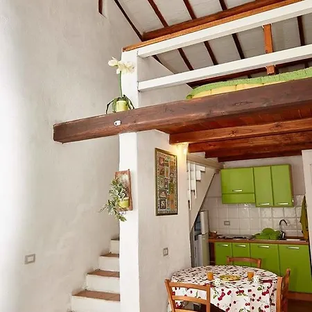 Borgo S.maria Di Vulci *